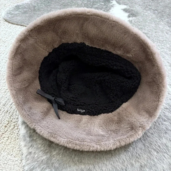 Sprigs Reversible Faux Fur Sherpa Bucket Hat - Picture 10 of 13
